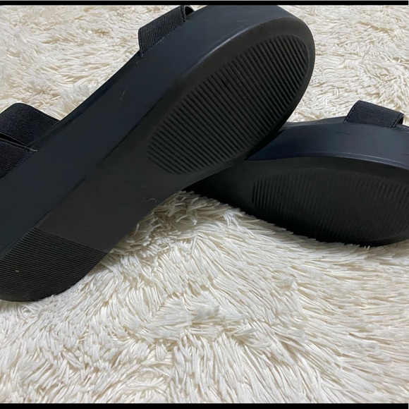 Steve Madden black flatform sandals - Picture 5 of 5
